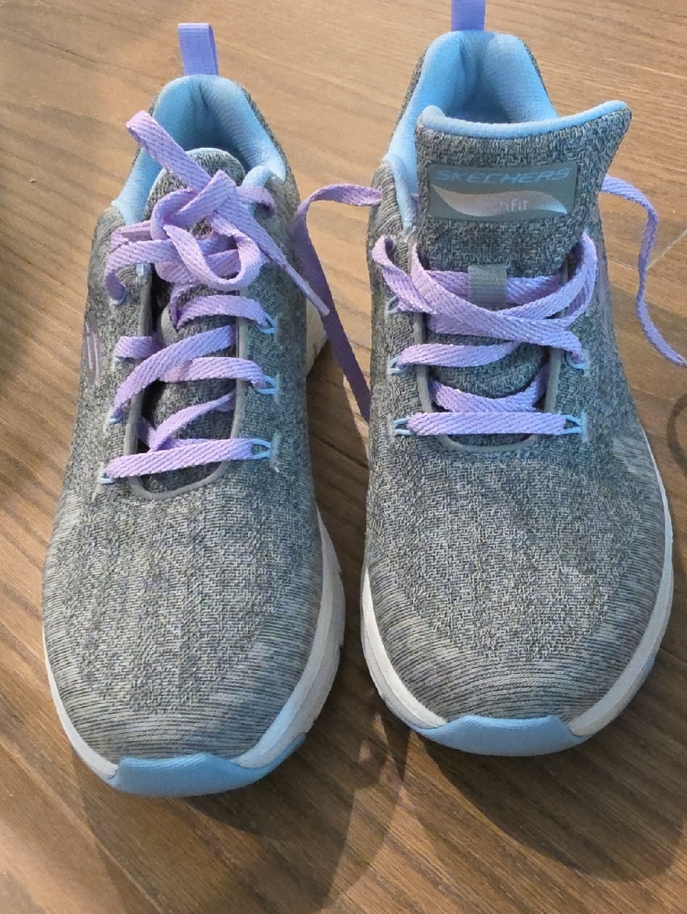 Skechers Archfit Gray Knit Sneakers with Lavender Accents Women's 8.5